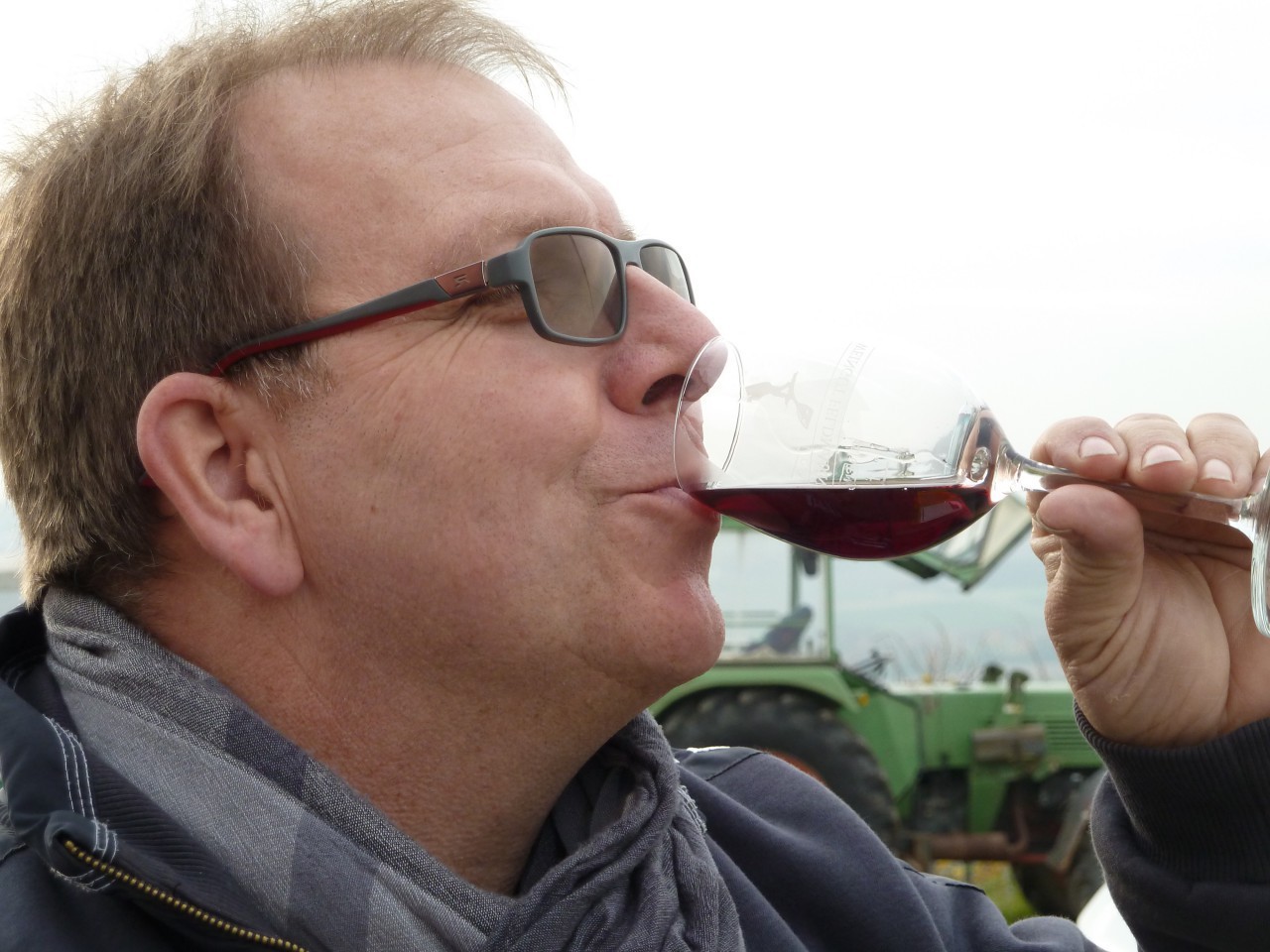 Der Weinmacher ist Udo Feldmann, Weinbautechniker und Winzermeister: